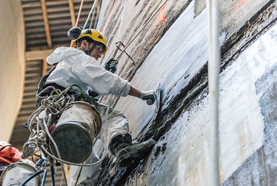 High-climbing silo repairs