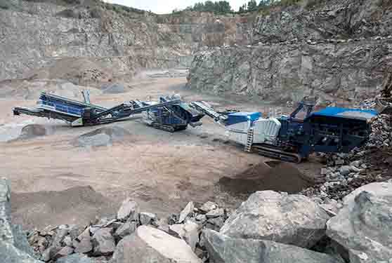 <b>THE PRO-LINE FROM KLEEMANN</b>